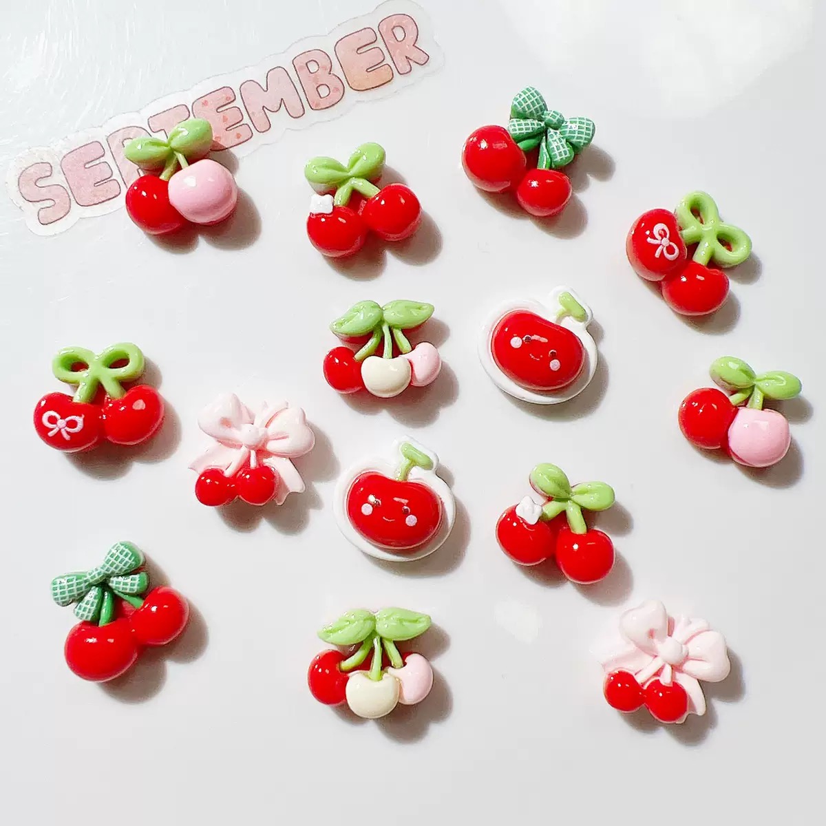 20 Stück niedliche Mini-Cartoo – Resin Art Design Bewertung und Preis